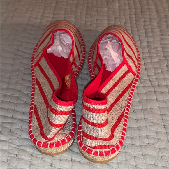 ANDRE ASSOUS ESPADRILLES!! - Picture 4 of 4